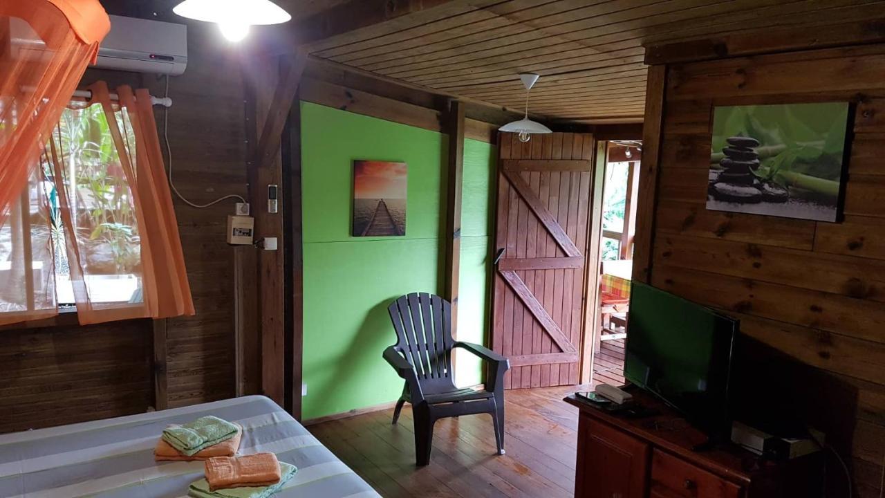 Gites Les Lodges Des Hauts De Deshaies Bungalow Barbade Exterior foto